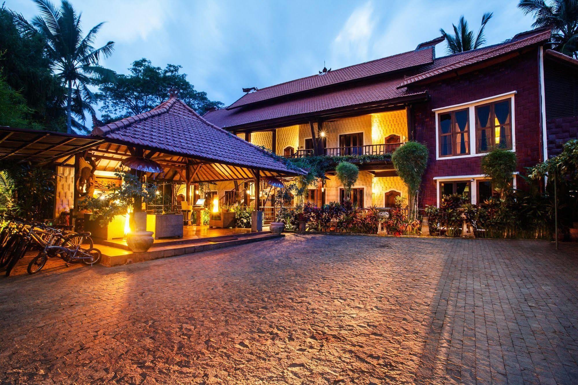 Wisma tamu Junjungan Hotel&spa 3*